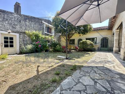 Maison ancienne - 155 m² - 6 pièces