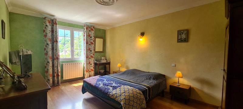 Maison - 209 m² - 6 pièces