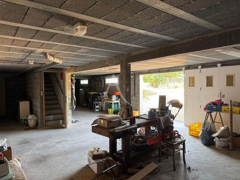 Maison - 200 m² - 8 pièces