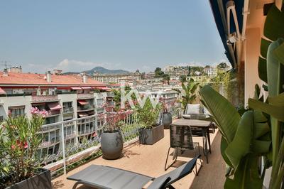 Appartement - 99 m² - 4 pièces