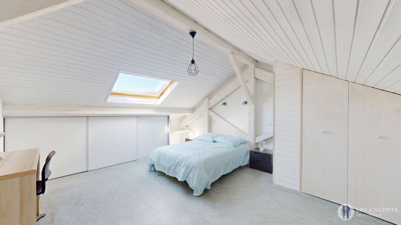 Appartement - 121 m² - 6 pièces