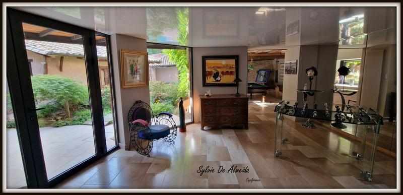 Maison - 326 m² - 6 pièces