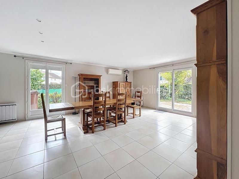 Maison - 107 m² - 6 pièces