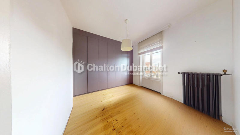 Maison - 200 m² - 8 pièces