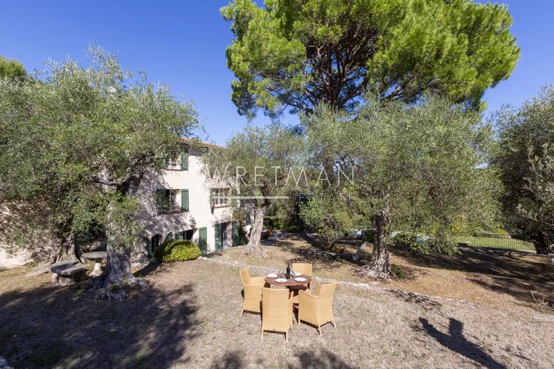 Maison - 174 m² - 7 pièces