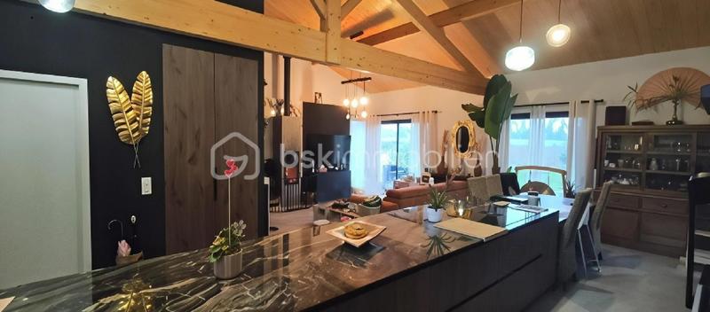 Maison - 128 m² - 5 pièces