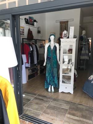 Riviera Deco Sailing