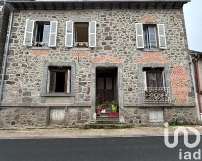 Maison de village - 303 m² - 6 pièces