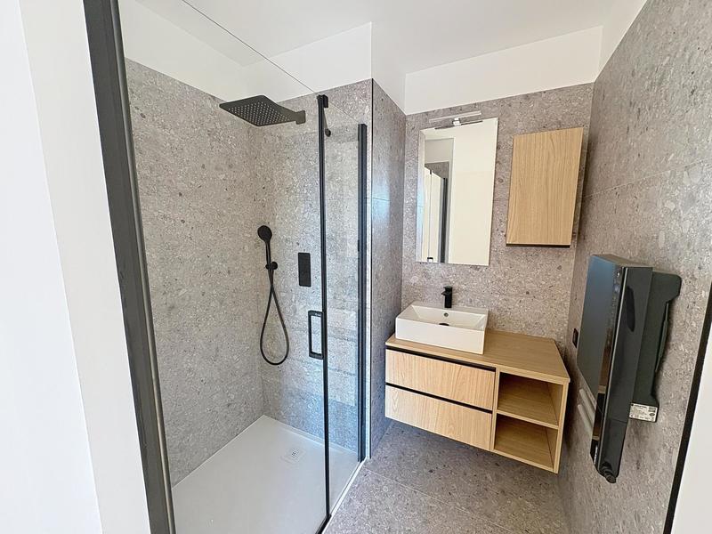 Appartement - 80 m² - 3 pièces