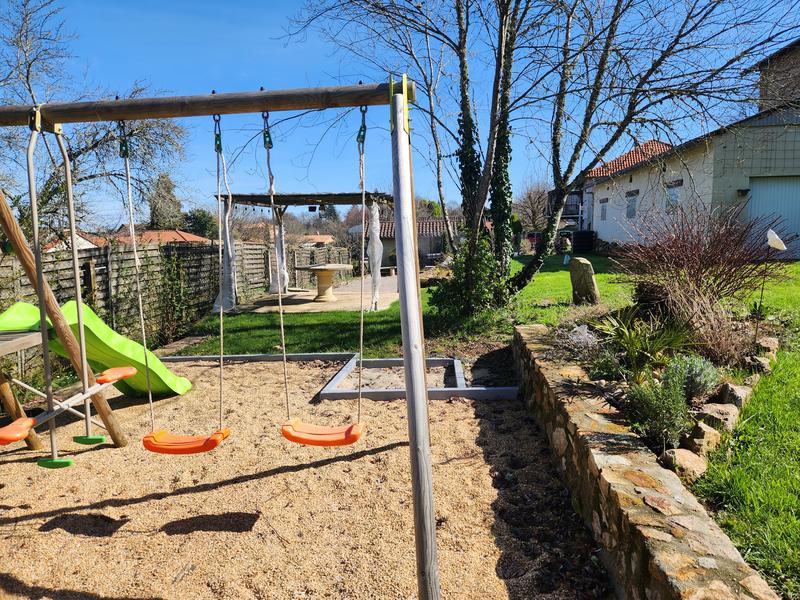 Maison - 102 m² - 6 pièces