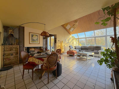 Maison - 183 m² - 7 pièces