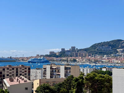 Appartement - 83 m² - 3 pièces