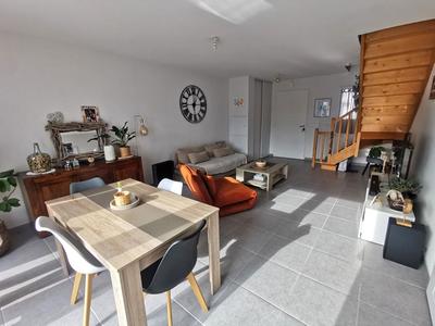 Maison - 84 m² - 4 pièces