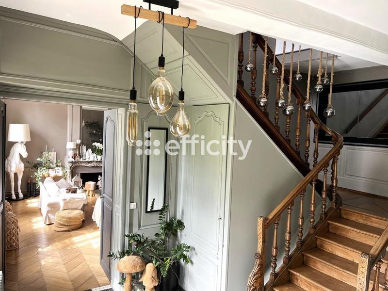 Maison de ville - 267 m² - 8 pièces