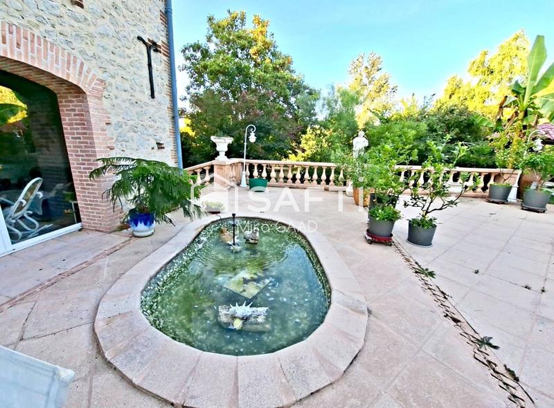 Maison de maîtres - 450 m² - 12 pièces