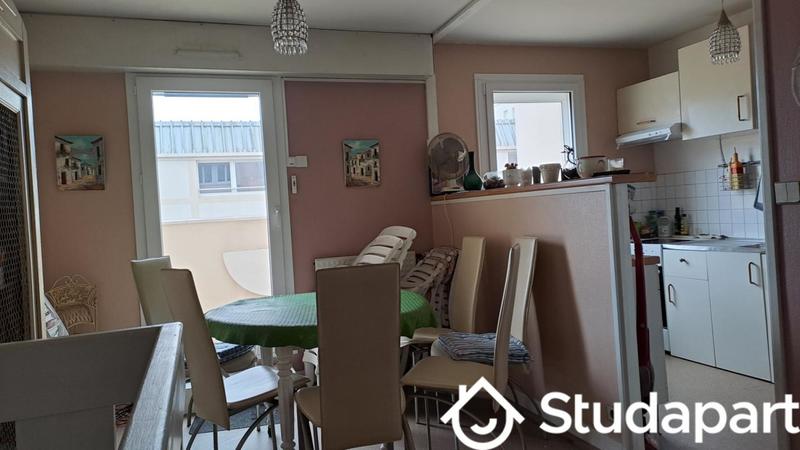 Chambre - 10 m² - 1 pièce