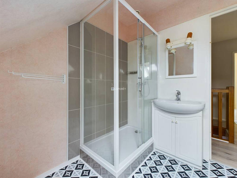 Maison - 101 m² - 6 pièces