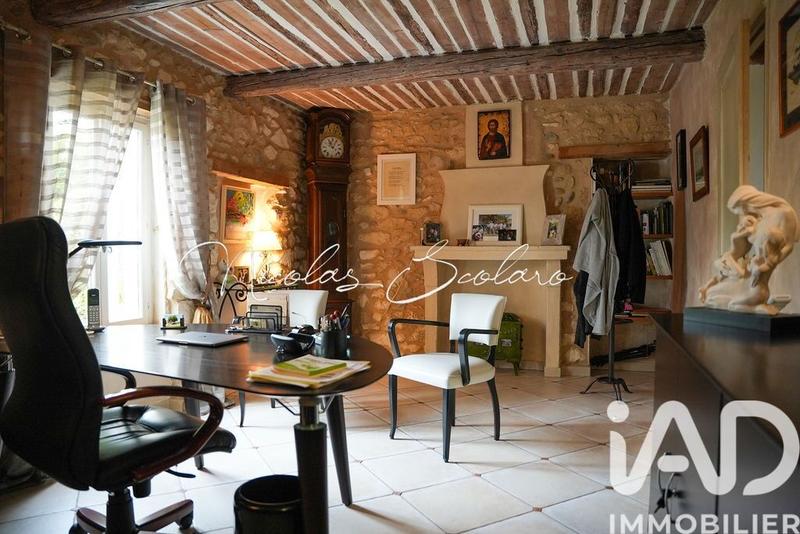 Maison - 310 m² - 8 pièces