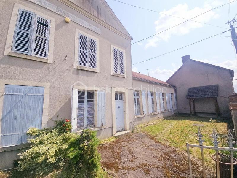 Maison - 400 m² - 10 pièces