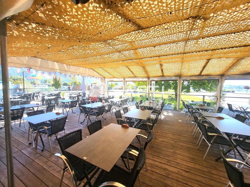 Local commercial - 425 m² - 4 pièces