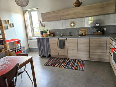 Appartement - 85 m² - 3 pièces