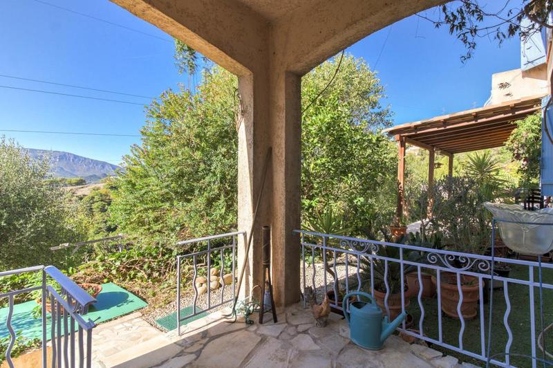 Maison - 90 m² - 3 pièces