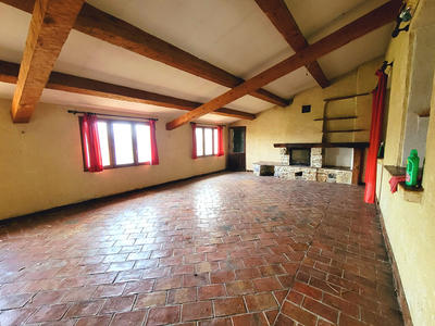 Maison - 600 m² - 12 pièces