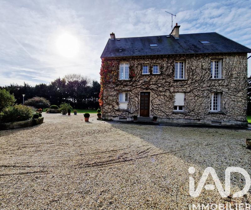 Maison - 222 m² - 12 pièces