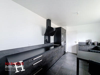 Maison - 106 m² - 6 pièces