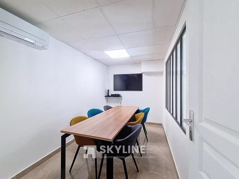 Bureau - 46 m² - 2 pièces