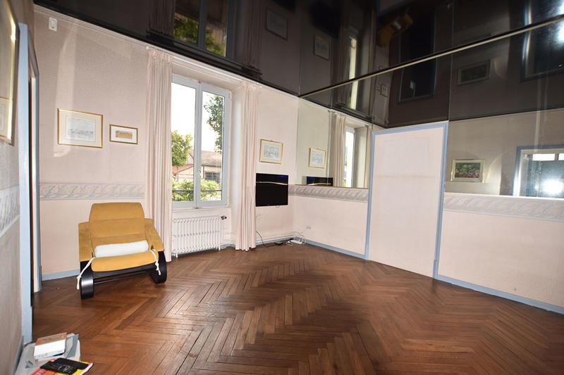 Maison - 220 m² - 11 pièces