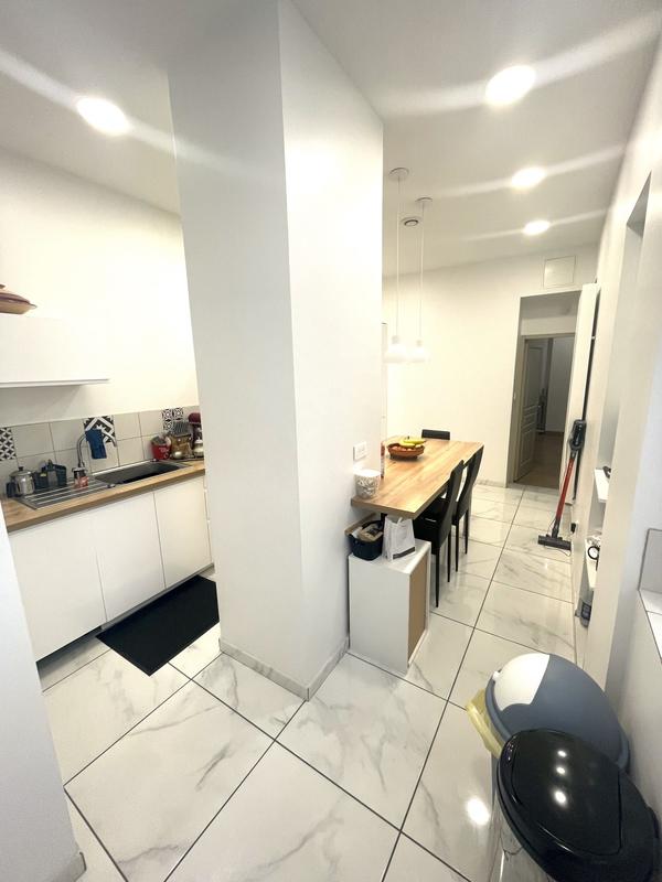 Appartement - 140 m² - 5 pièces