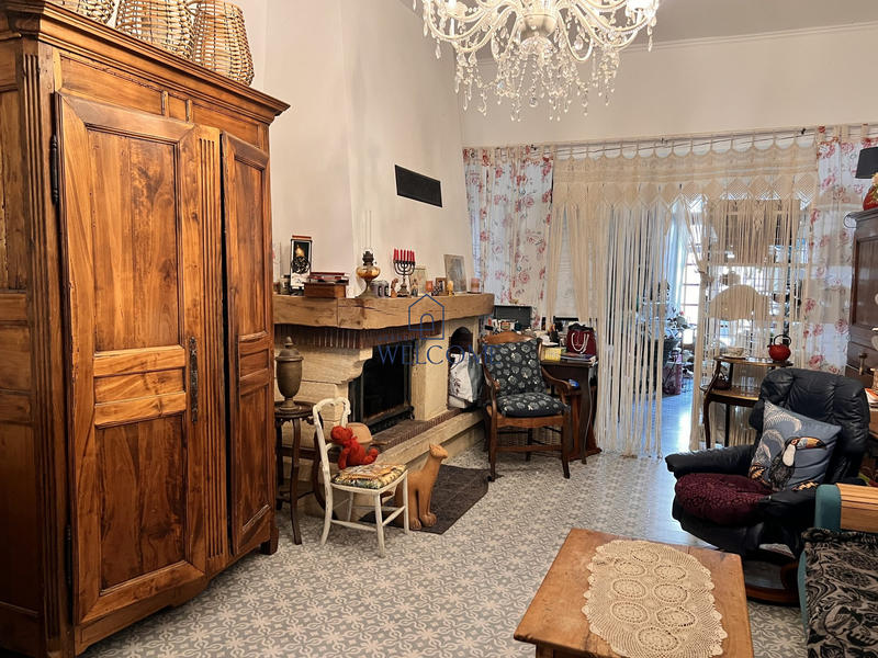 Maison ancienne - 180 m² - 5 pièces