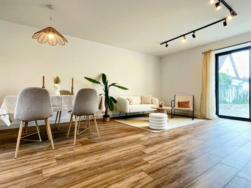 Maison - 95 m² - 5 pièces