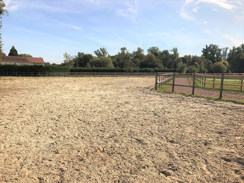 Maison - 470 m² - 12 pièces