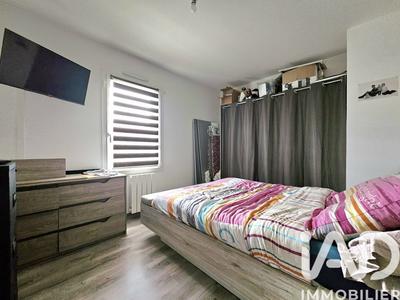 Maison - 93 m² - 5 pièces