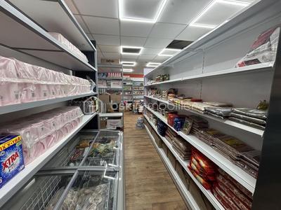 Local commercial - 110 m² - 3 pièces