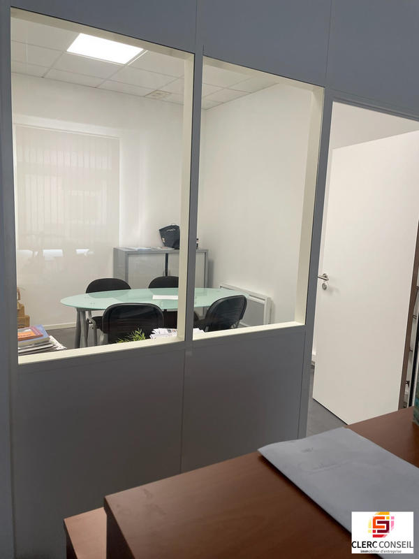 Bureau - 71 m²