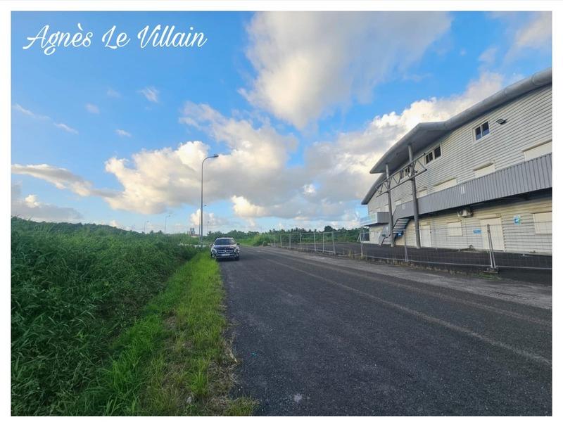 Terrain constructible - 1 006 m²