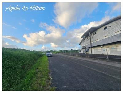 Terrain constructible - 1 006 m²