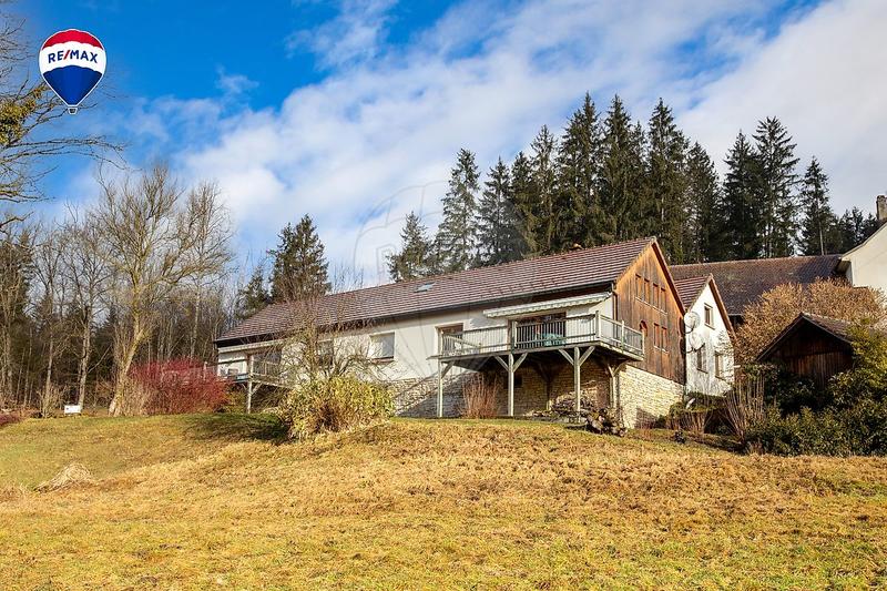 Maison - 143 m² - 4 pièces