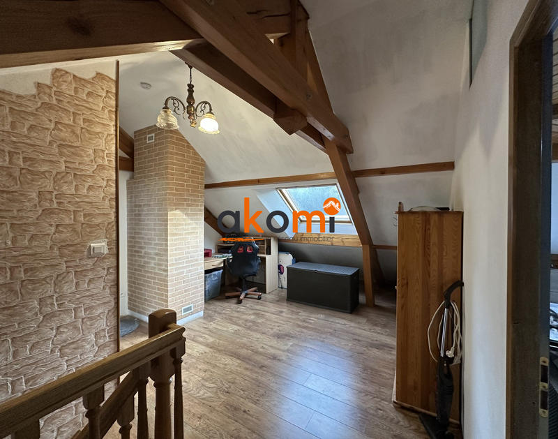 Maison - 121 m² - 8 pièces