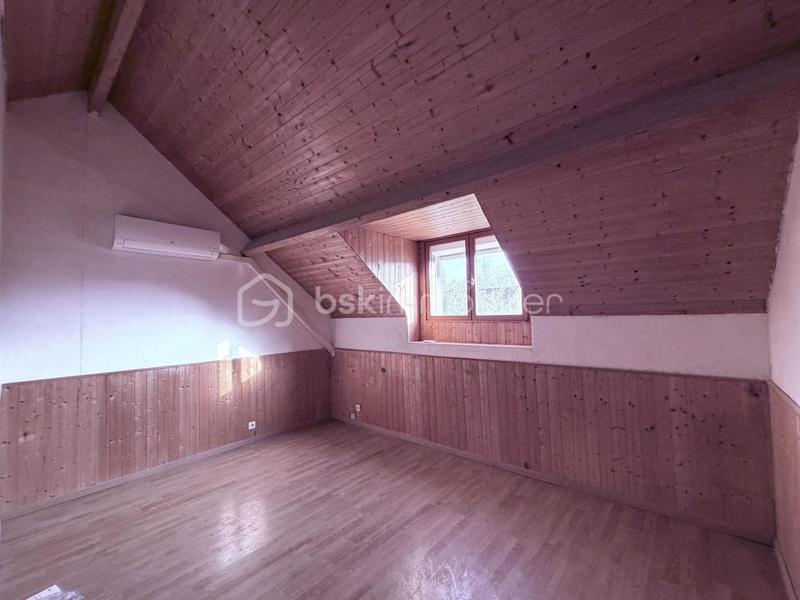 Maison - 205 m² - 7 pièces