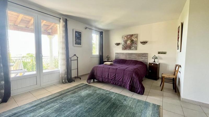 Villa - 210 m² - 7 pièces