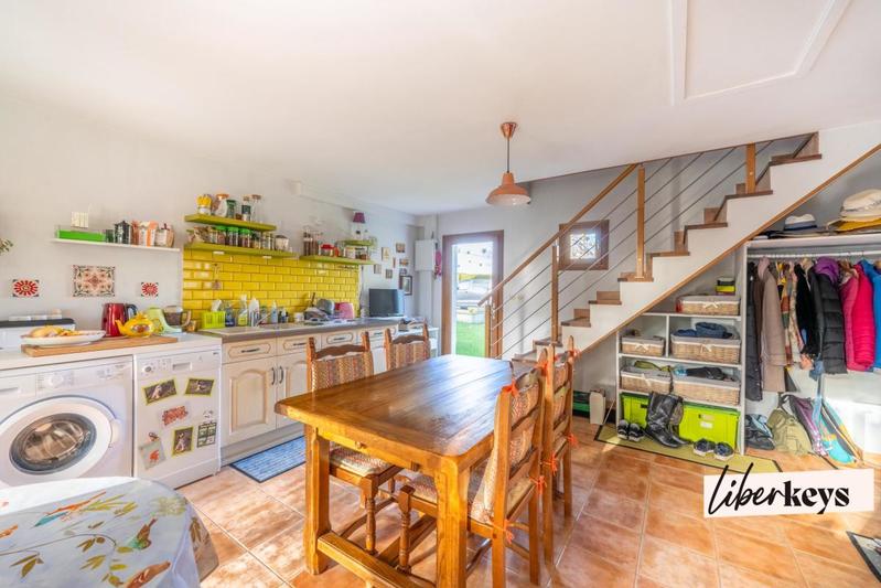 Propriété - 220 m² - 8 pièces