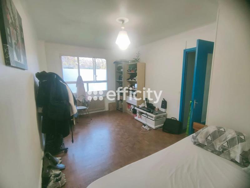 Studio - 25 m² - 1 pièce