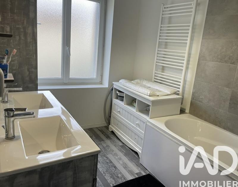 Maison - 160 m² - 8 pièces