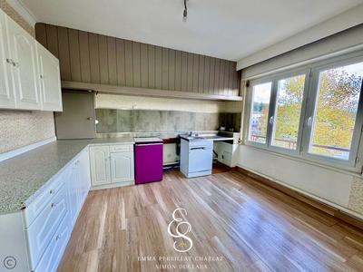 Appartement - 100 m² - 3 pièces