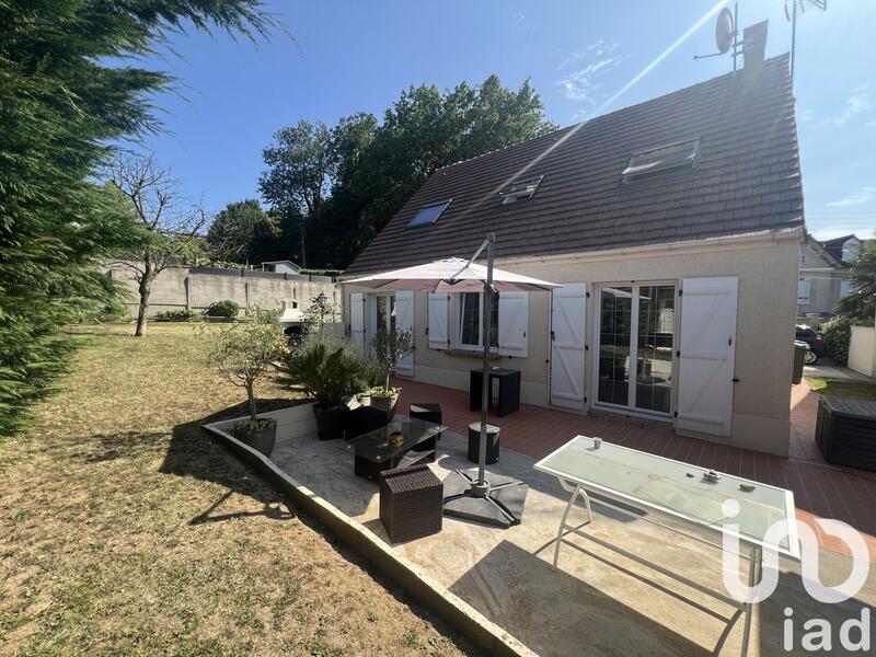 Maison - 97 m² - 6 pièces