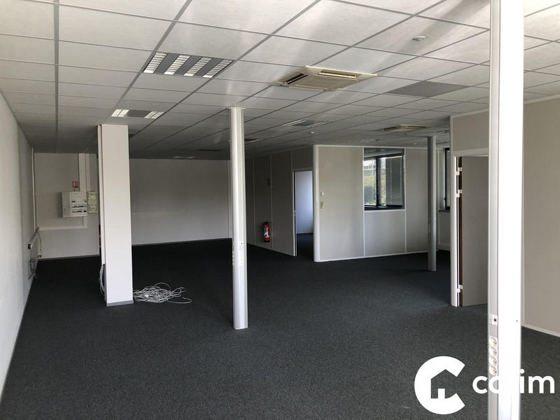 Bureau - 151 m²